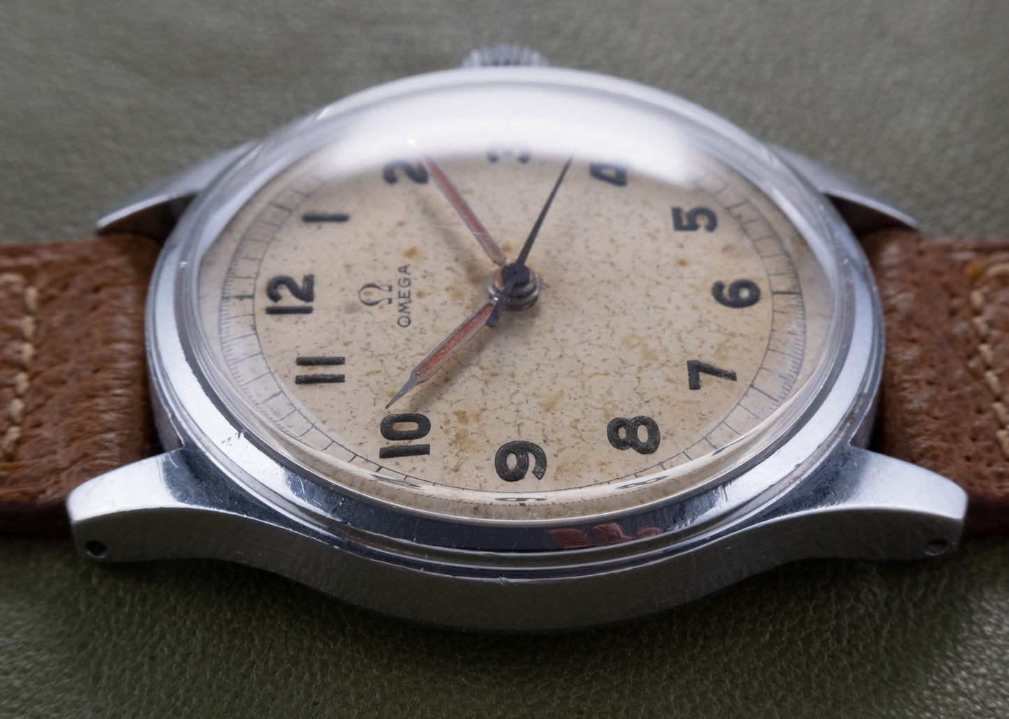 OMEGA Ref. 2384-4 Calibre 30.T2 SC (1945)
