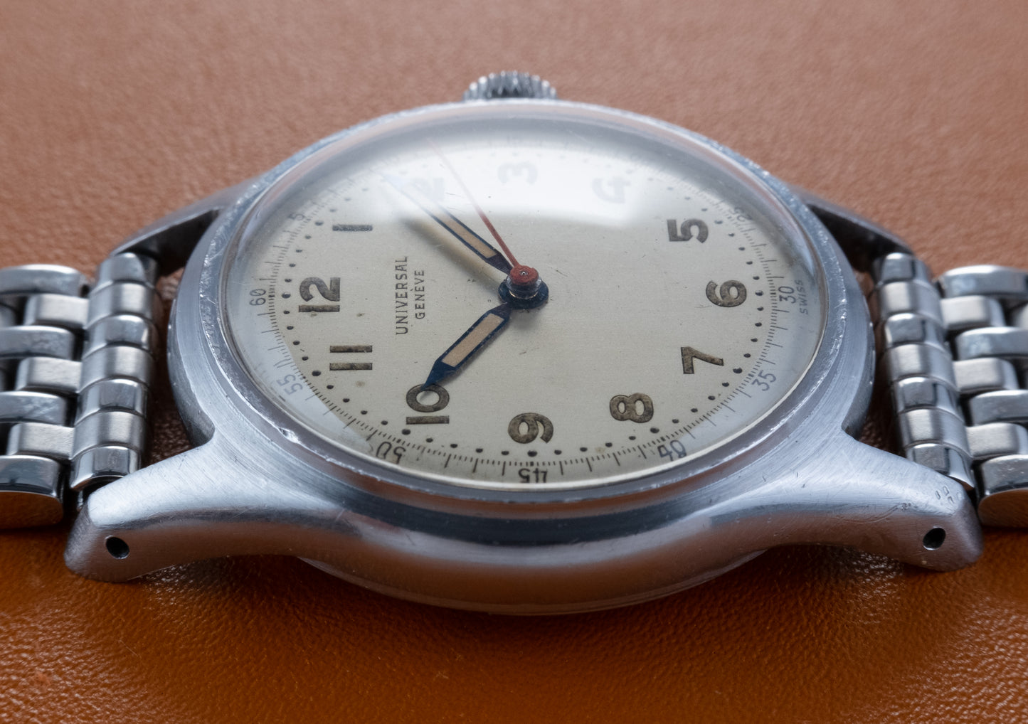 UNIVERSAL GENEVE Arabic Numerals Ref 20724 (1944)