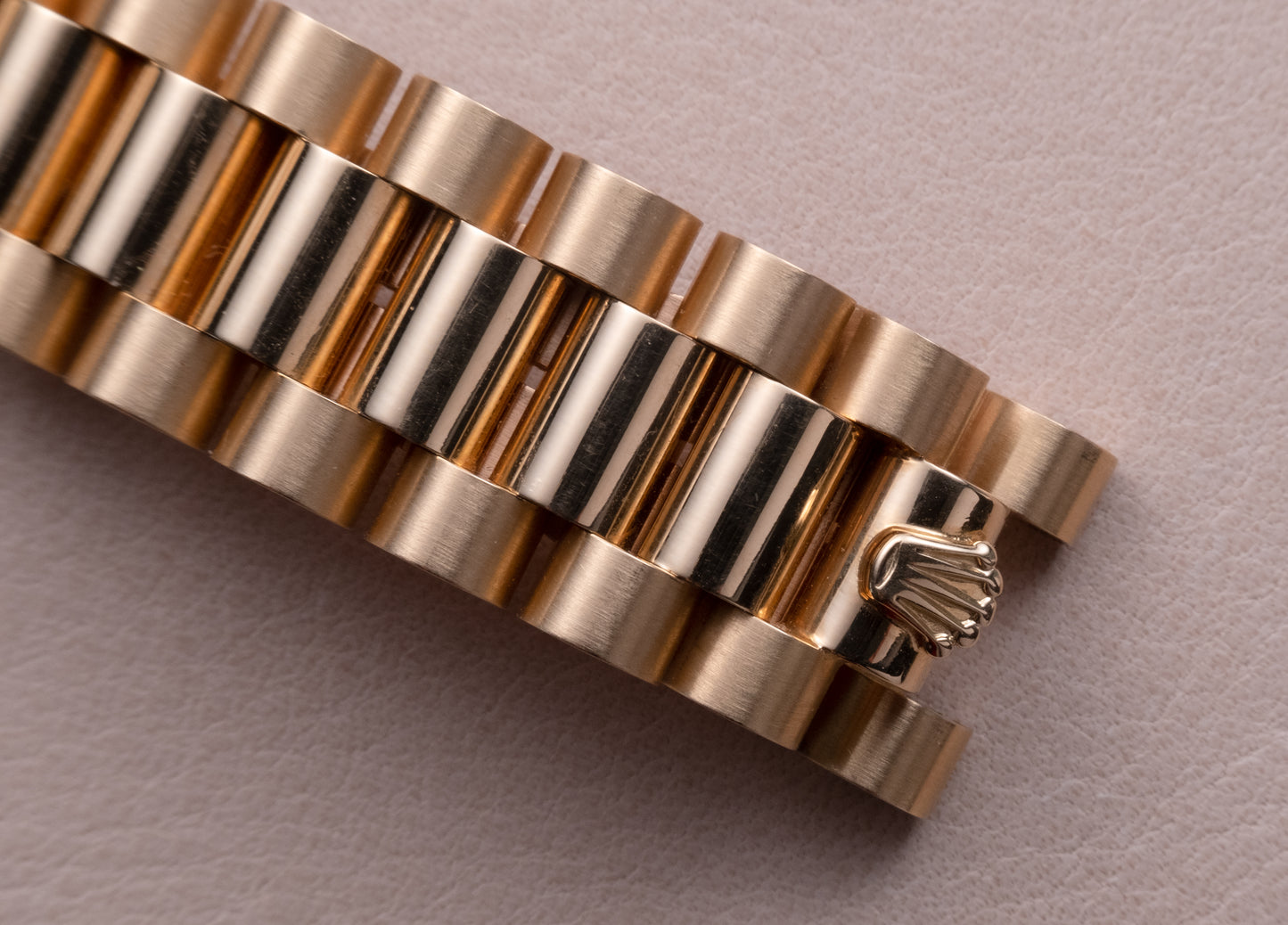 ROLEX Oyster Perpetual Day Date Ref. 1803 President 18ct Yellow Gold (1974)