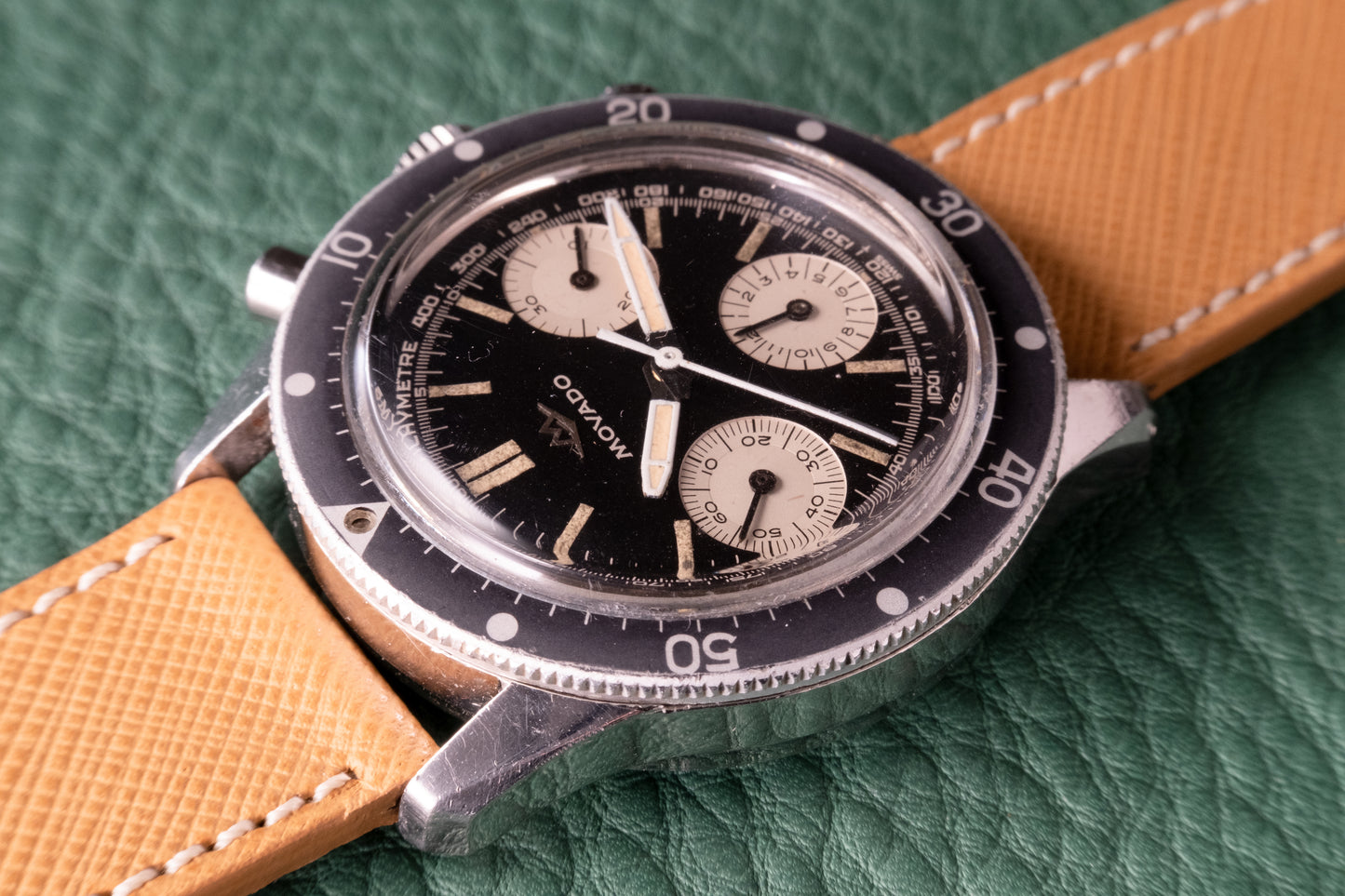 MOVADO Super Sub Sea Diver Reverse Panda Dial Chronograph 206-704-501 (c. 1960s)