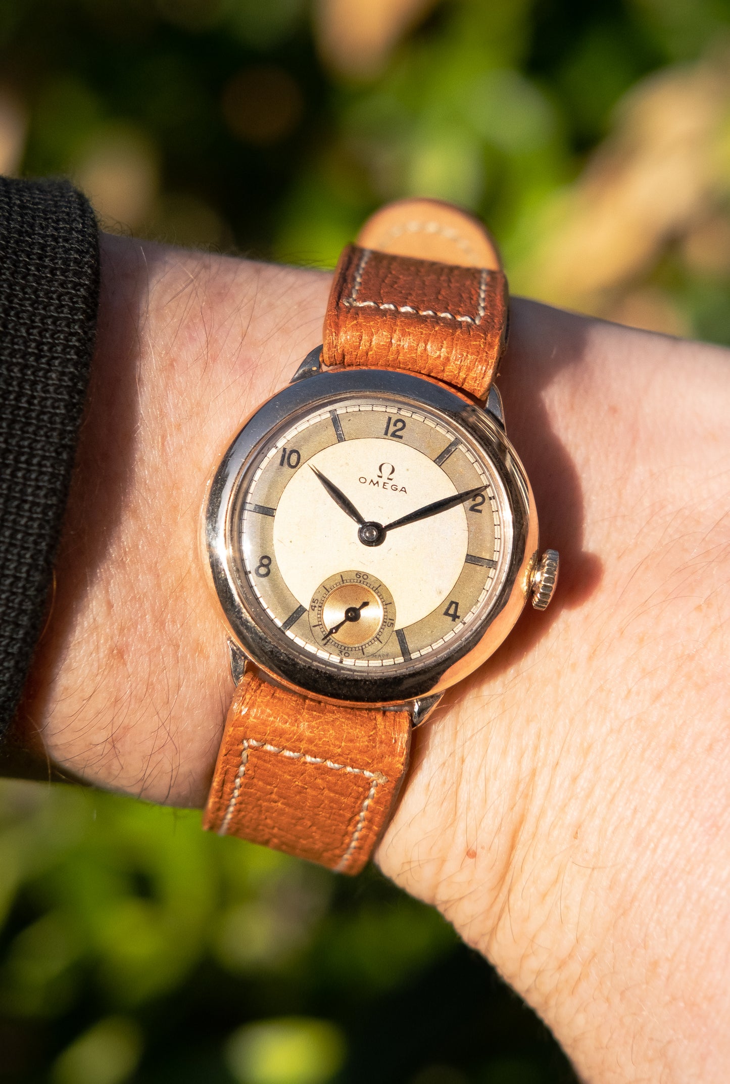 OMEGA Two Tone Sector Dial Art Deco 9ct Gold Cal. 26.5 SOB T2 (1937)