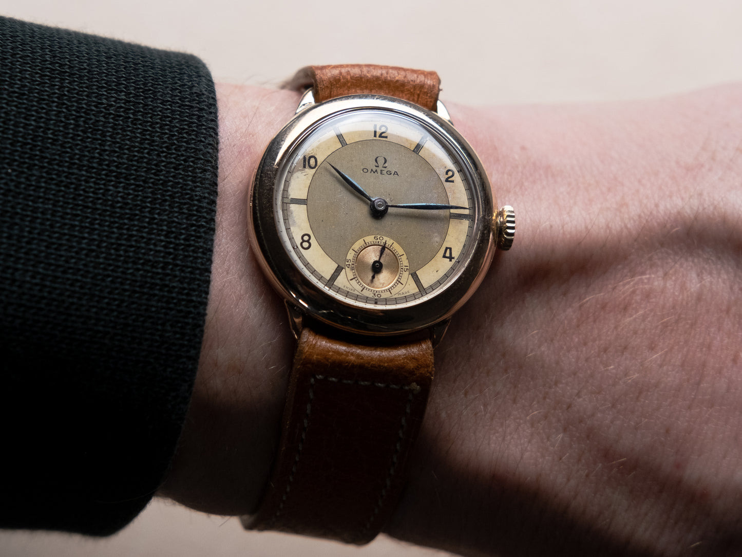 OMEGA Two Tone Sector Dial Art Deco 9ct Gold Cal. 26.5 SOB T2 (1937)
