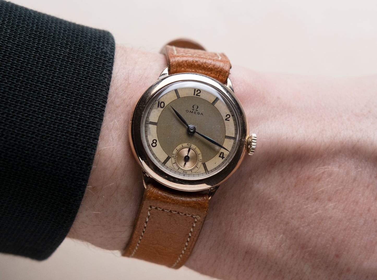 OMEGA Two Tone Sector Dial Art Deco 9ct Gold Cal. 26.5 SOB T2 (1937)