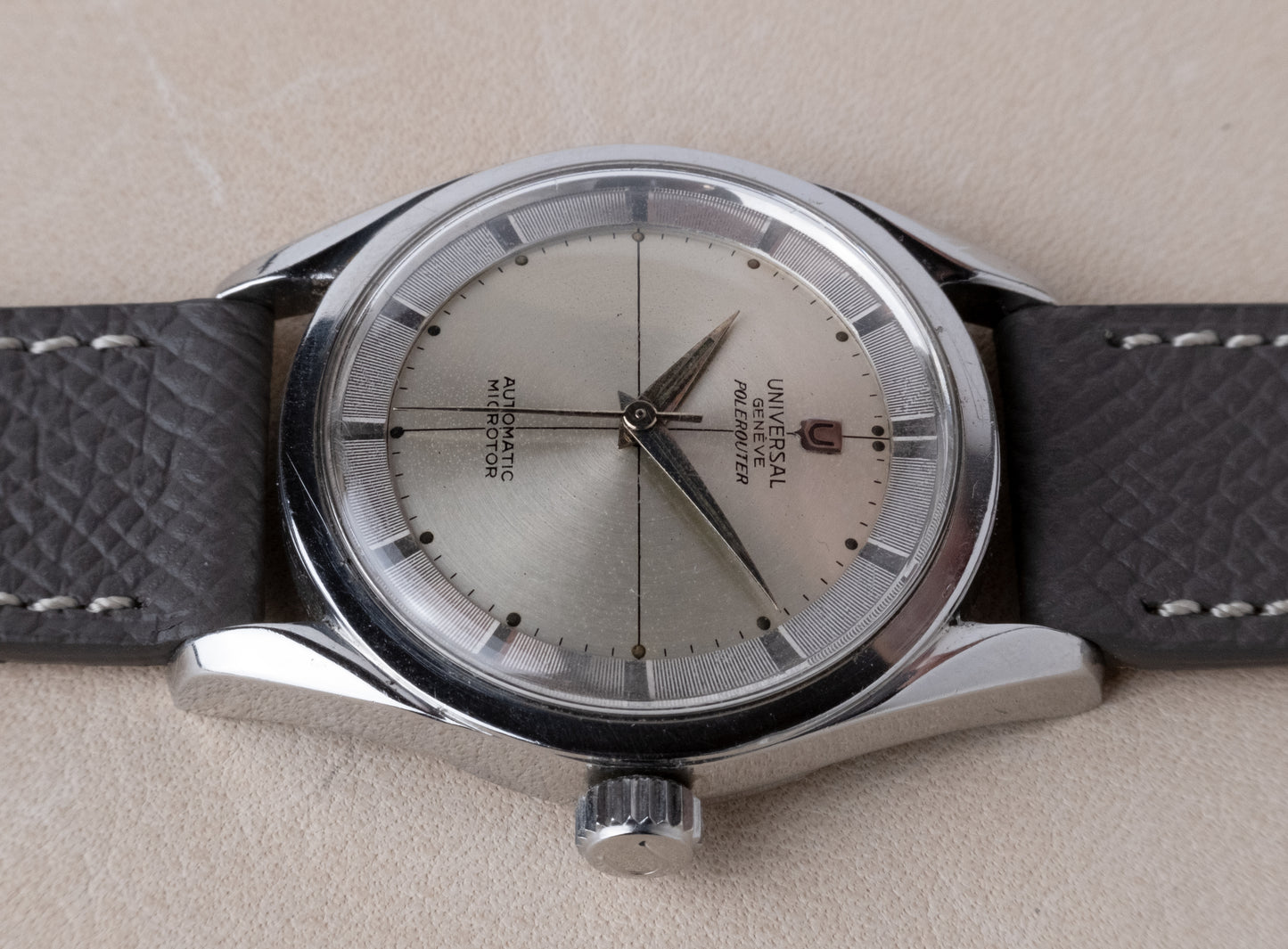 Universal Genève Polerouter Ref. 20357 Automatic Microrotor cal.215 (c. 1950s)
