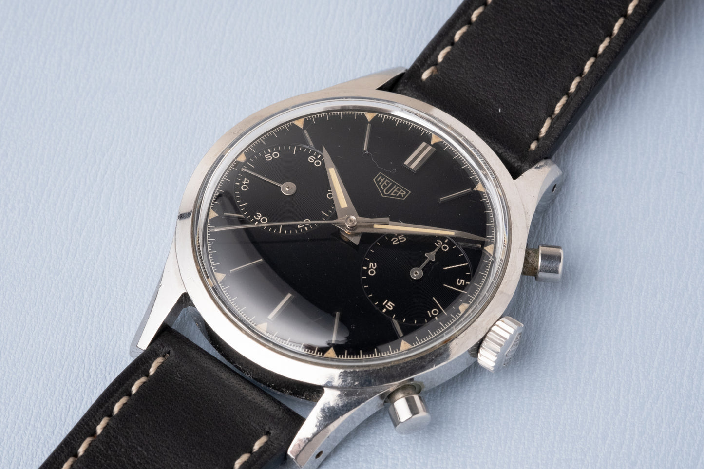 HEUER 3336N Big Eye Chronograph Gloss Black dial (c. 1955)