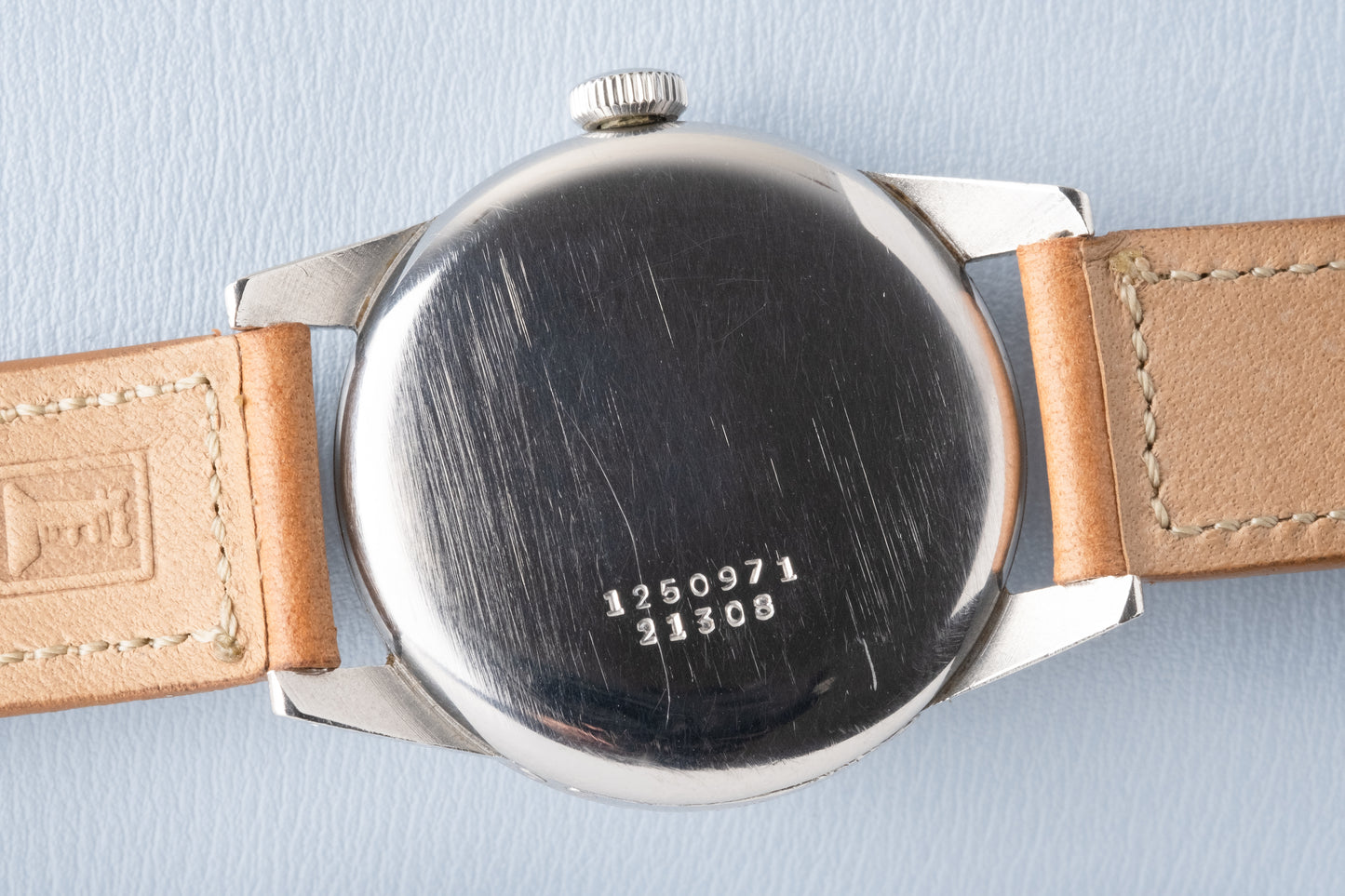 UNIVERSAL GENEVE Triple Calendar Moonphase Ref. 21308 Calibre 291 (1945)