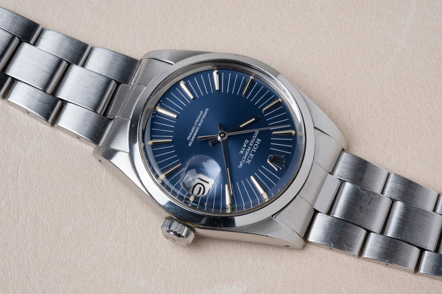 ROLEX Oyster Perpetual Date ref. 1500 RARE Long Index Blue Dial Box + Guarantee (1971)