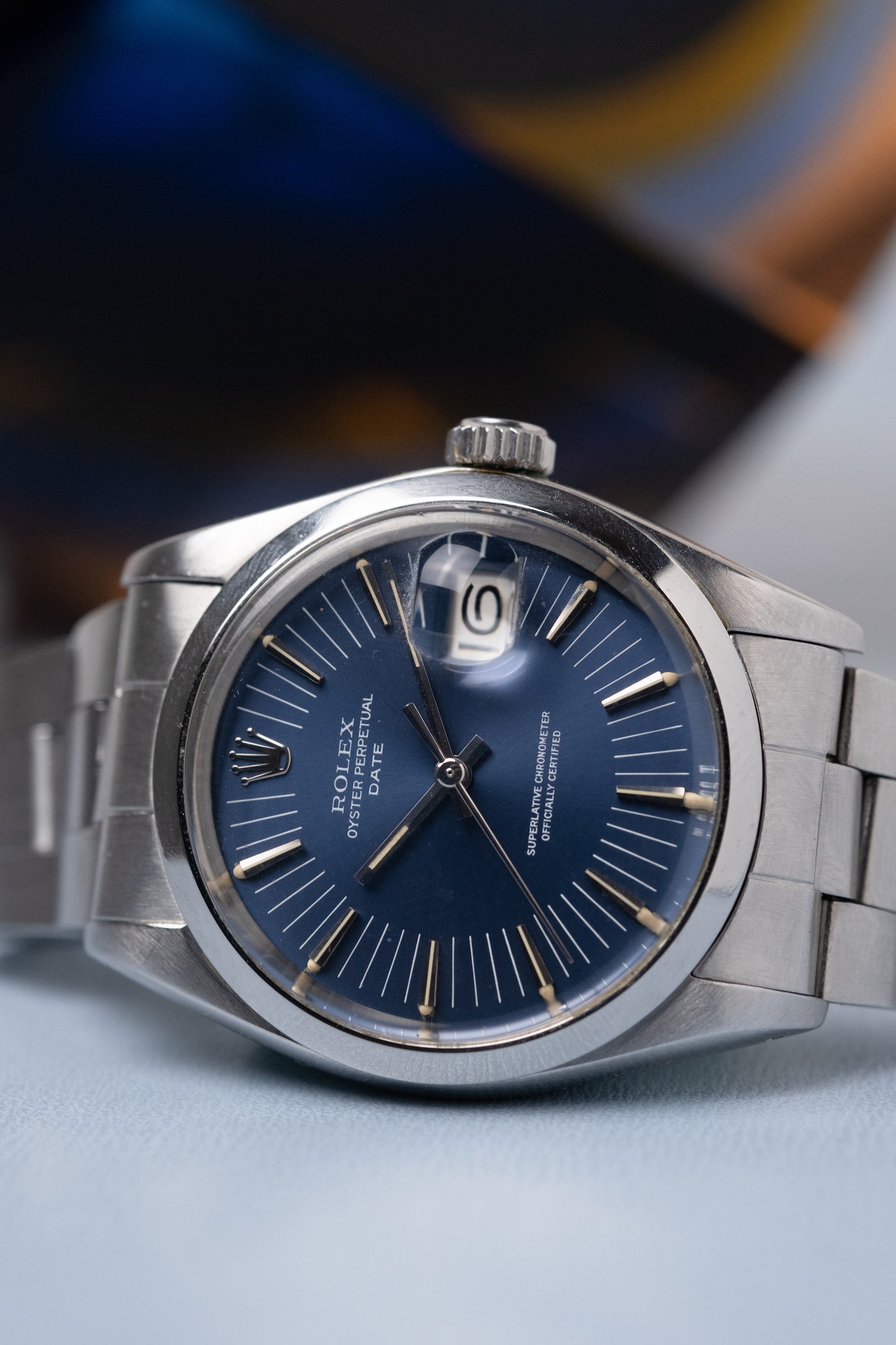 ROLEX Oyster Perpetual Date ref. 1500 RARE Long Index Blue Dial Box + Guarantee (1971)