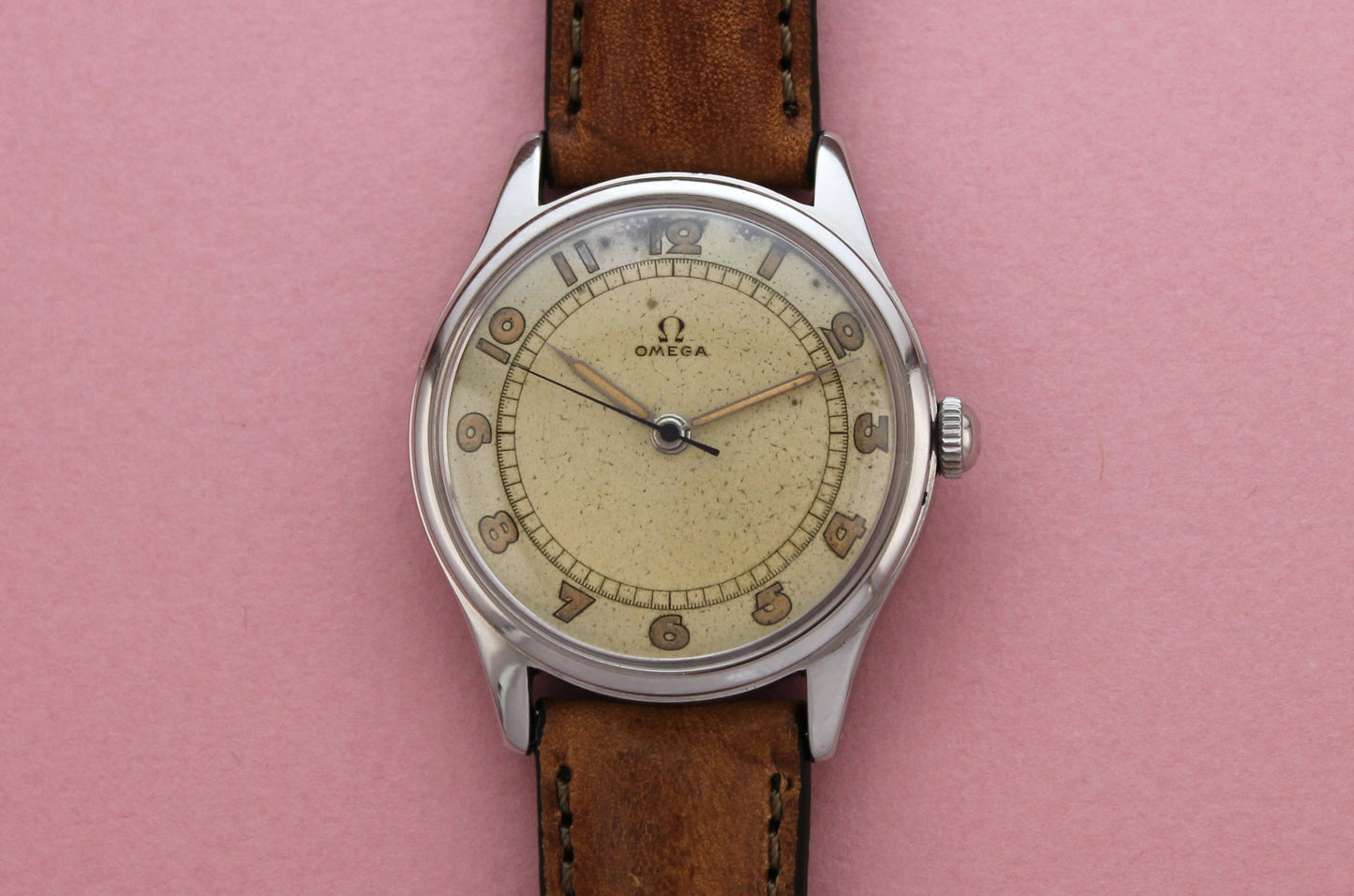 OMEGA Suveran Ref 2425 Calibre 30T2 (1945)