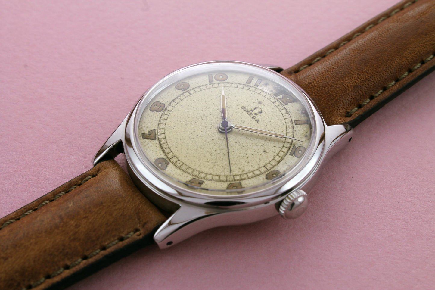 OMEGA Suveran Ref 2425 Calibre 30T2 (1945)