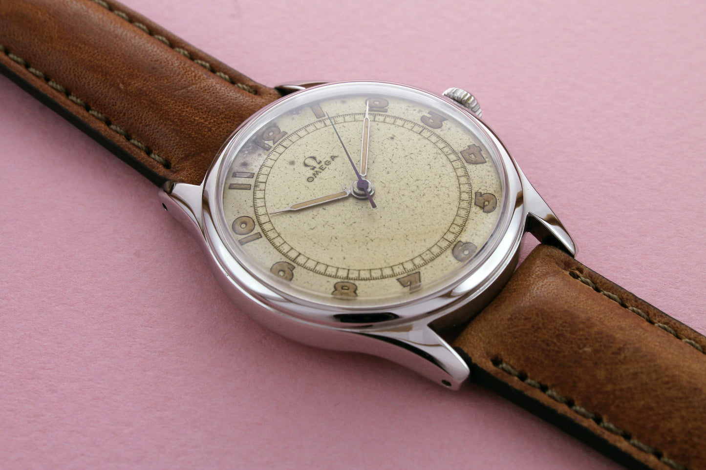OMEGA Suveran Ref 2425 Calibre 30T2 (1945)