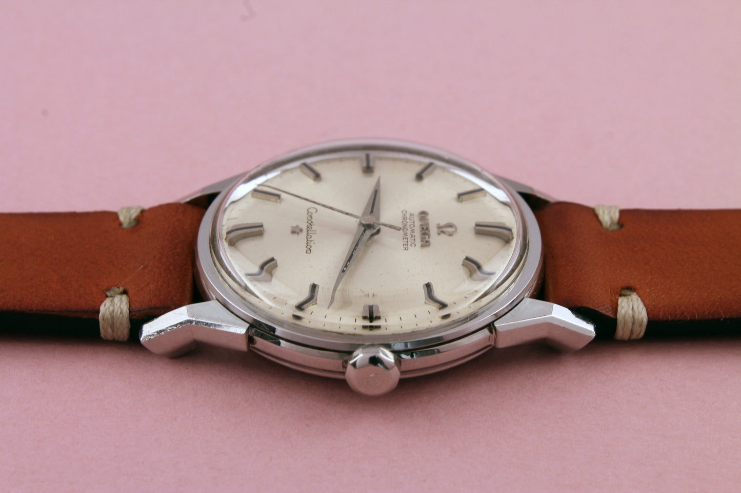 Omega Automatic Chronometer Constellation "Dog Leg" Lugs (1961)