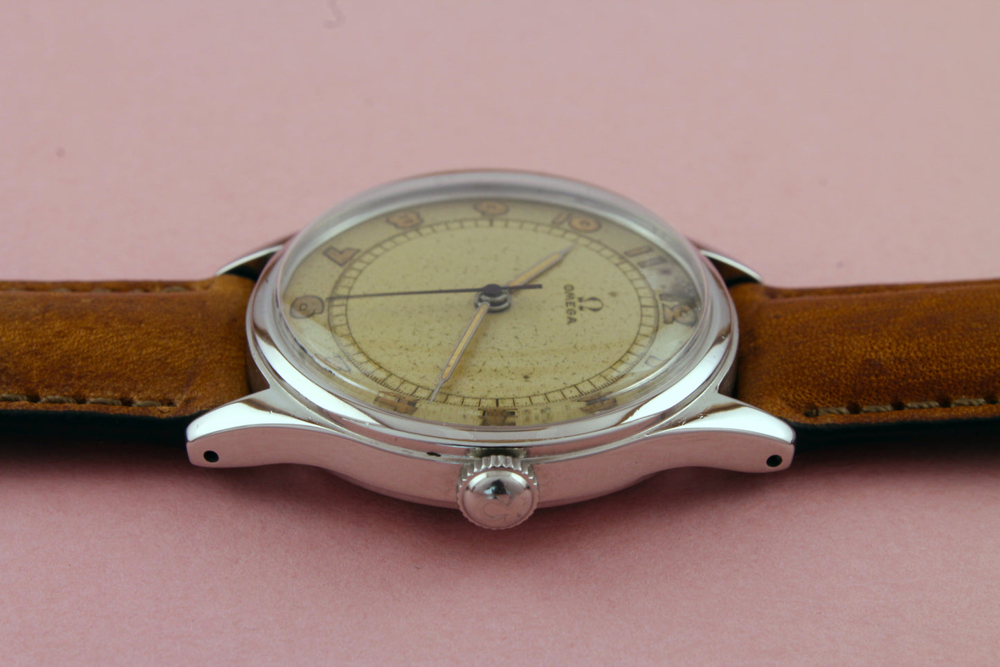 OMEGA Suveran Ref 2425 Calibre 30T2 (1945)