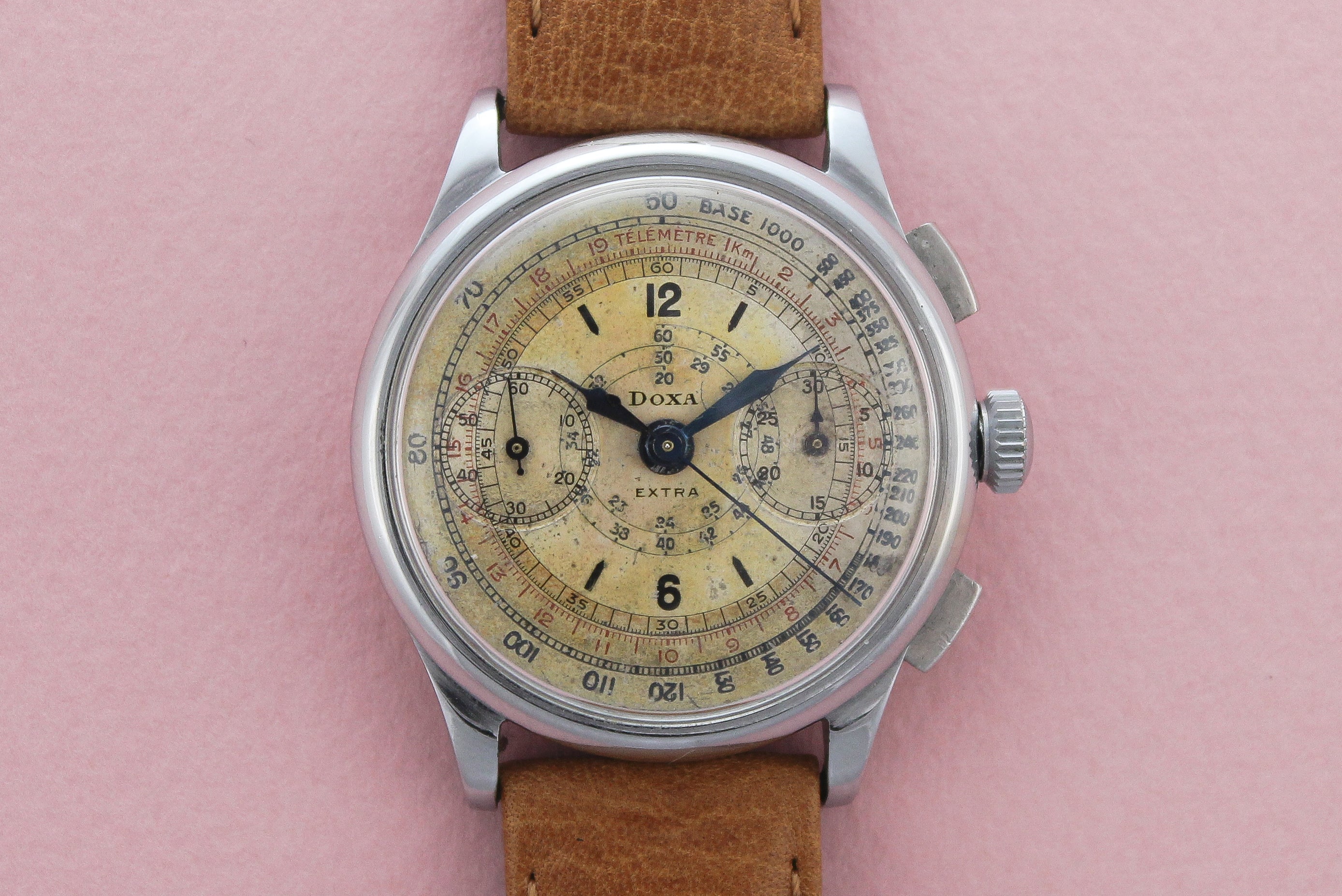 DOXA Chronograph c.1945 Mann About Time
