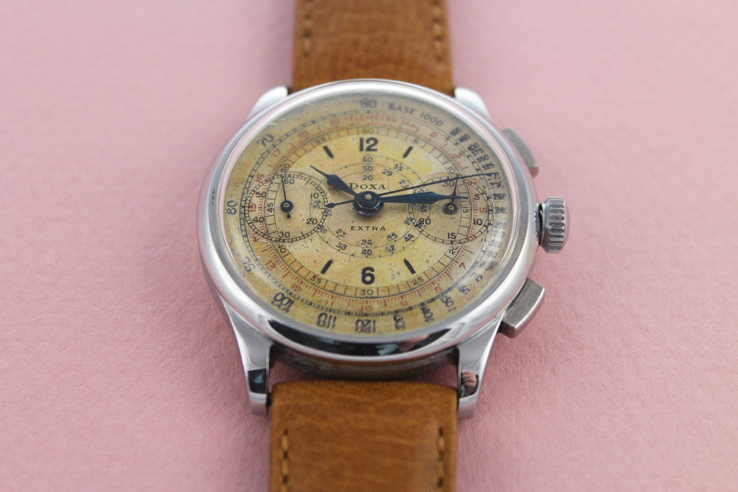 DOXA Chronograph (c.1945)