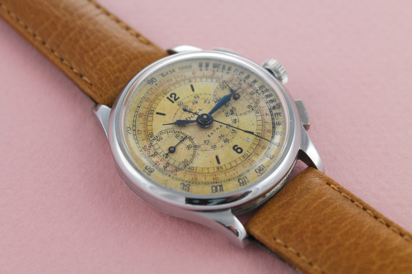DOXA Chronograph (c.1945)