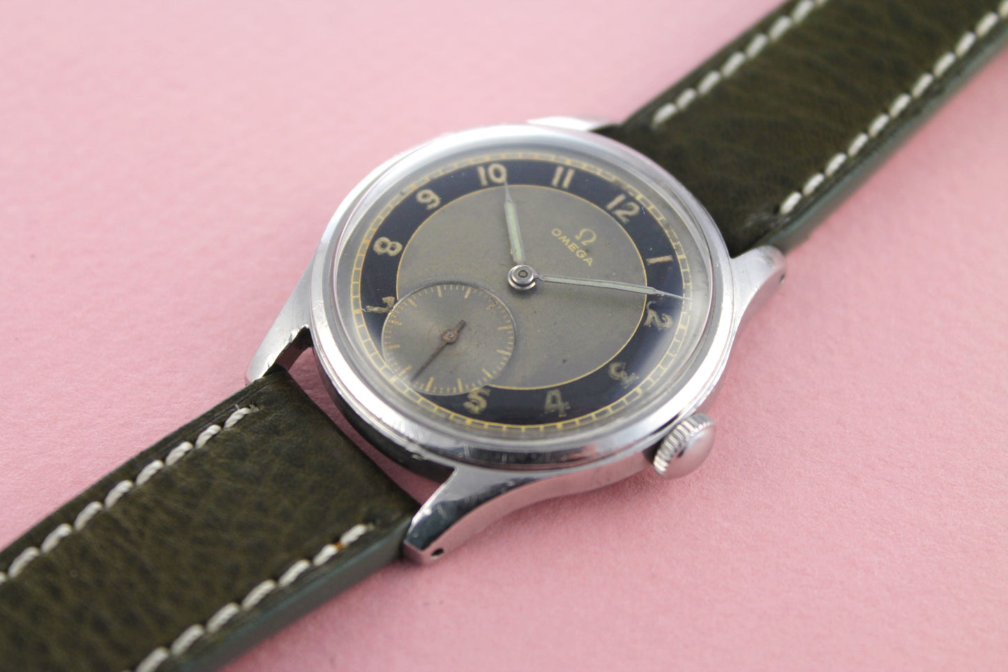 OMEGA Bullseye Two-Tone Sub-Second Calibre 30T2 (1946)