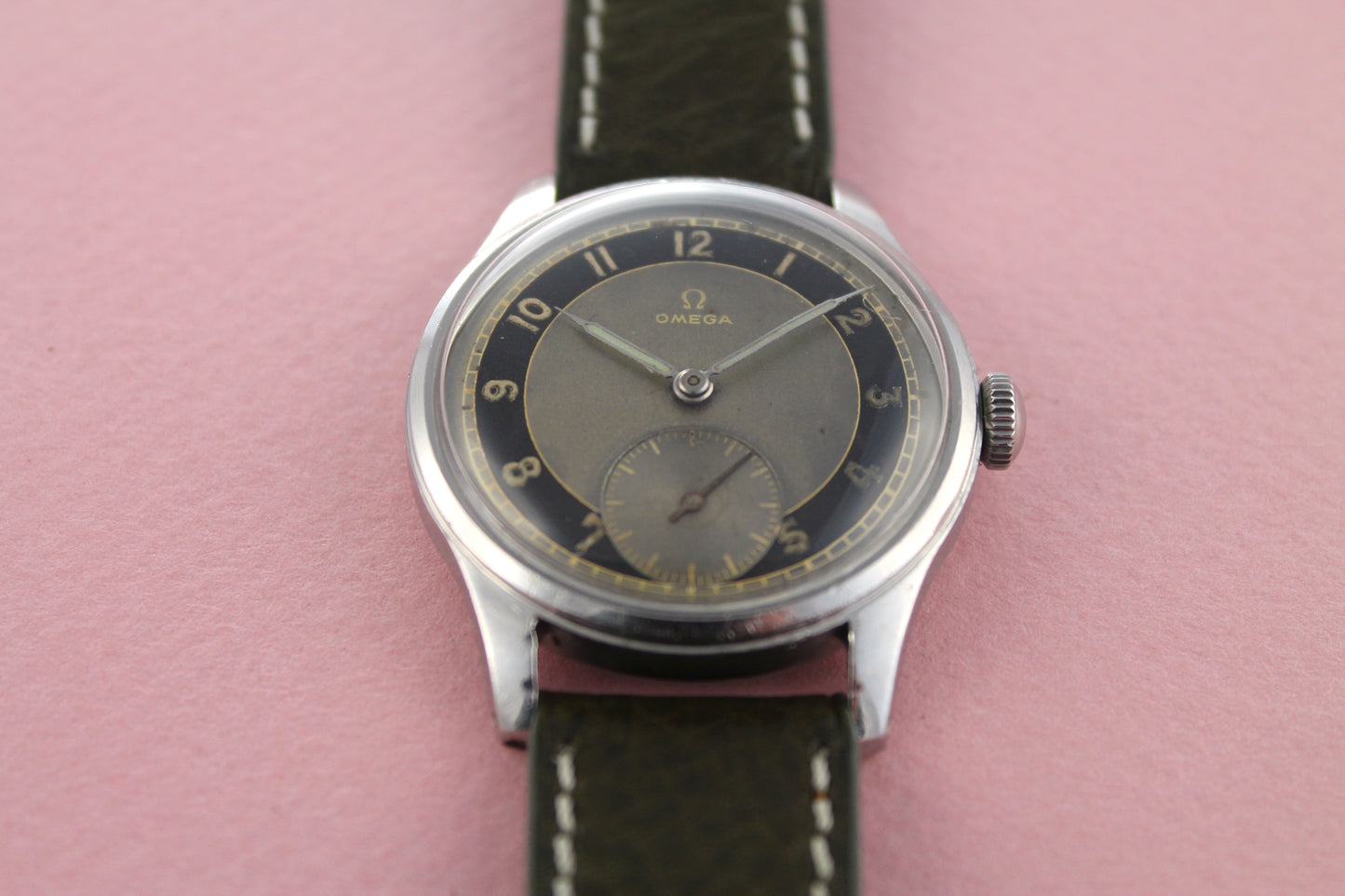 OMEGA Bullseye Two-Tone Sub-Second Calibre 30T2 (1946)