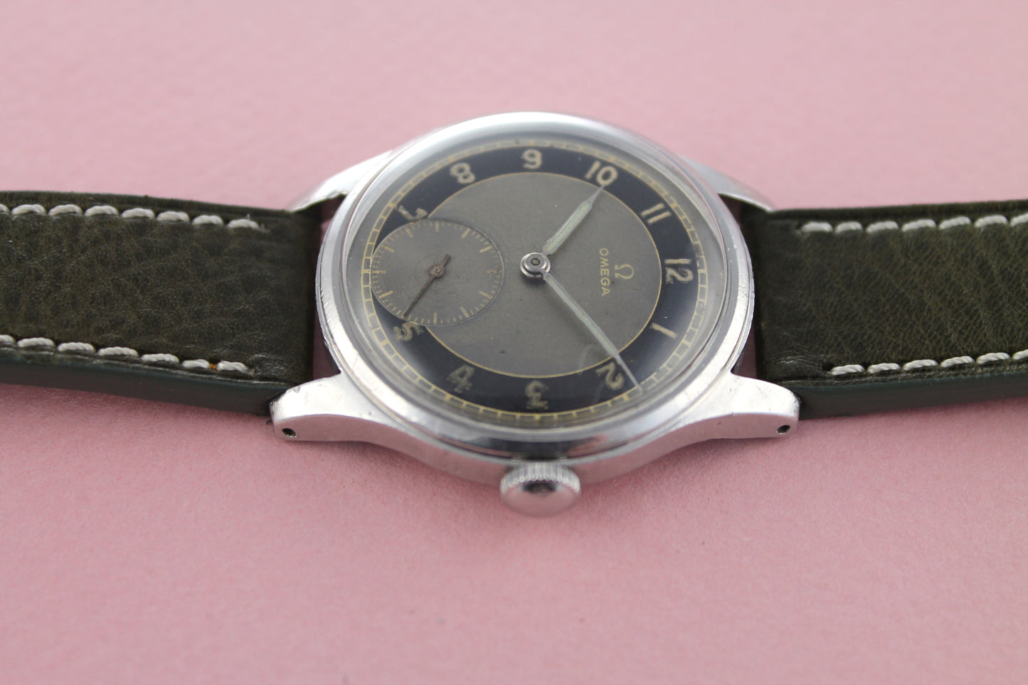 OMEGA Bullseye Two-Tone Sub-Second Calibre 30T2 (1946)