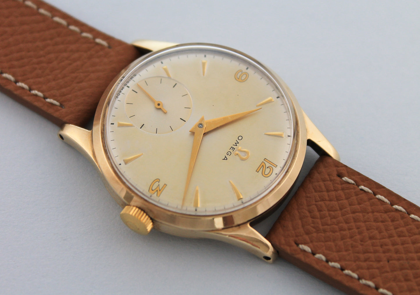OMEGA 9 Carat Gold Calibre 265 Sub Second (1950)