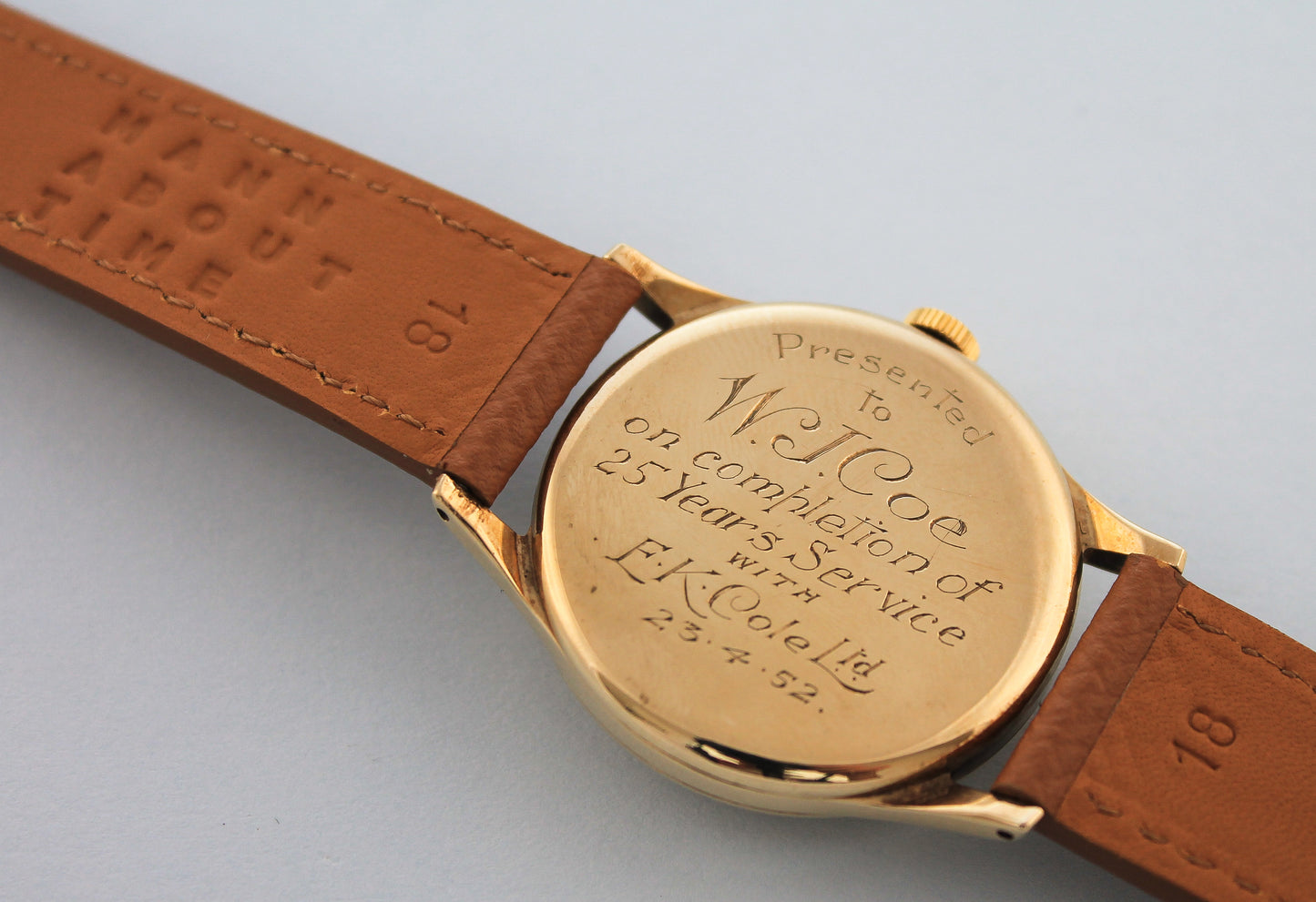 OMEGA 9 Carat Gold Calibre 265 Sub Second (1950)