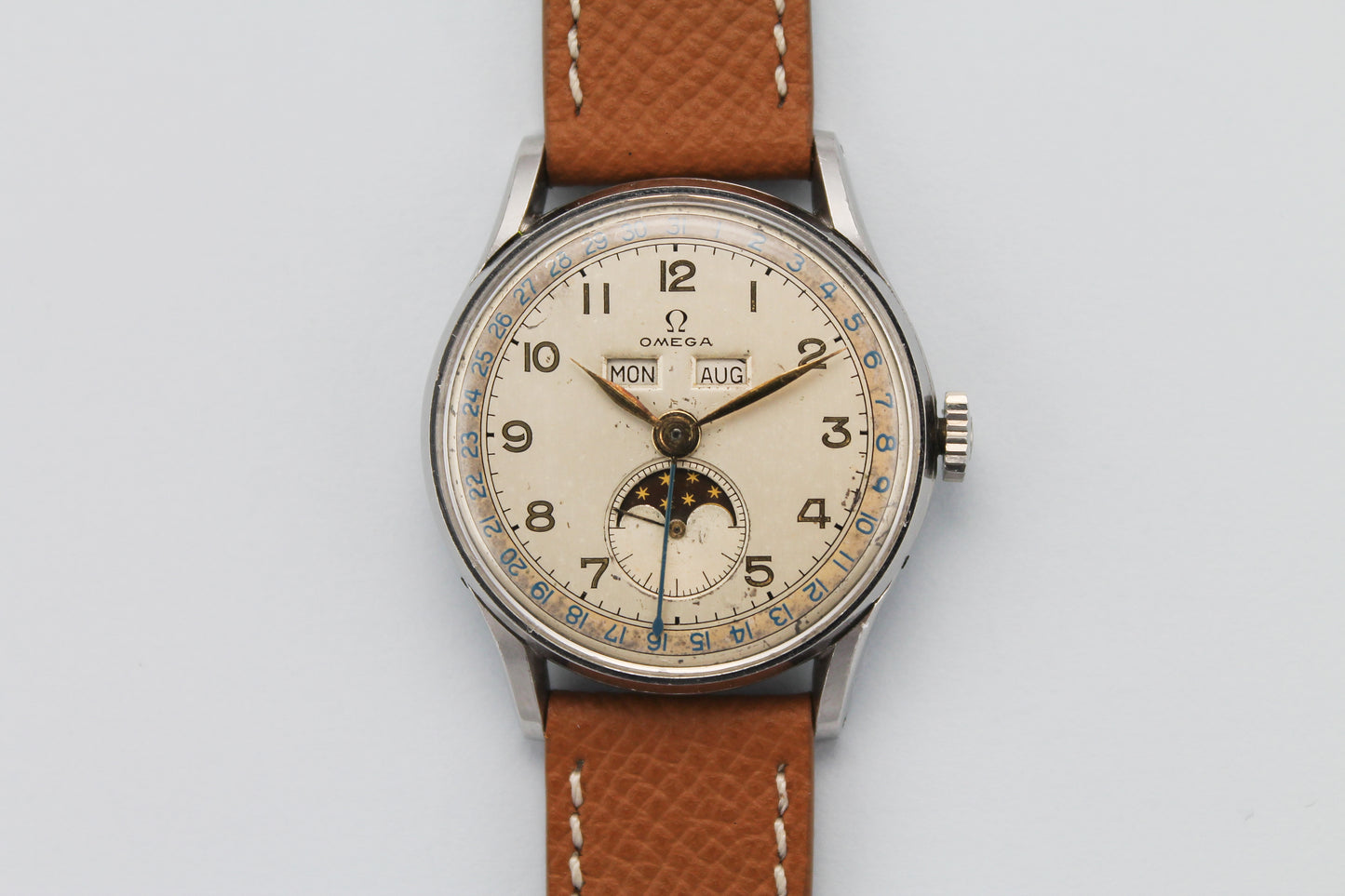 OMEGA Cosmic Triple Calendar Moonphase Ref 2471/1 (1946)