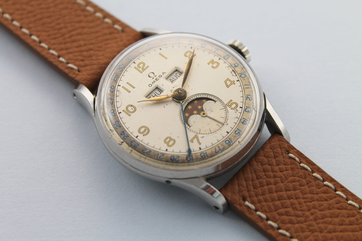 OMEGA Cosmic Triple Calendar Moonphase Ref 2471/1 (1946)