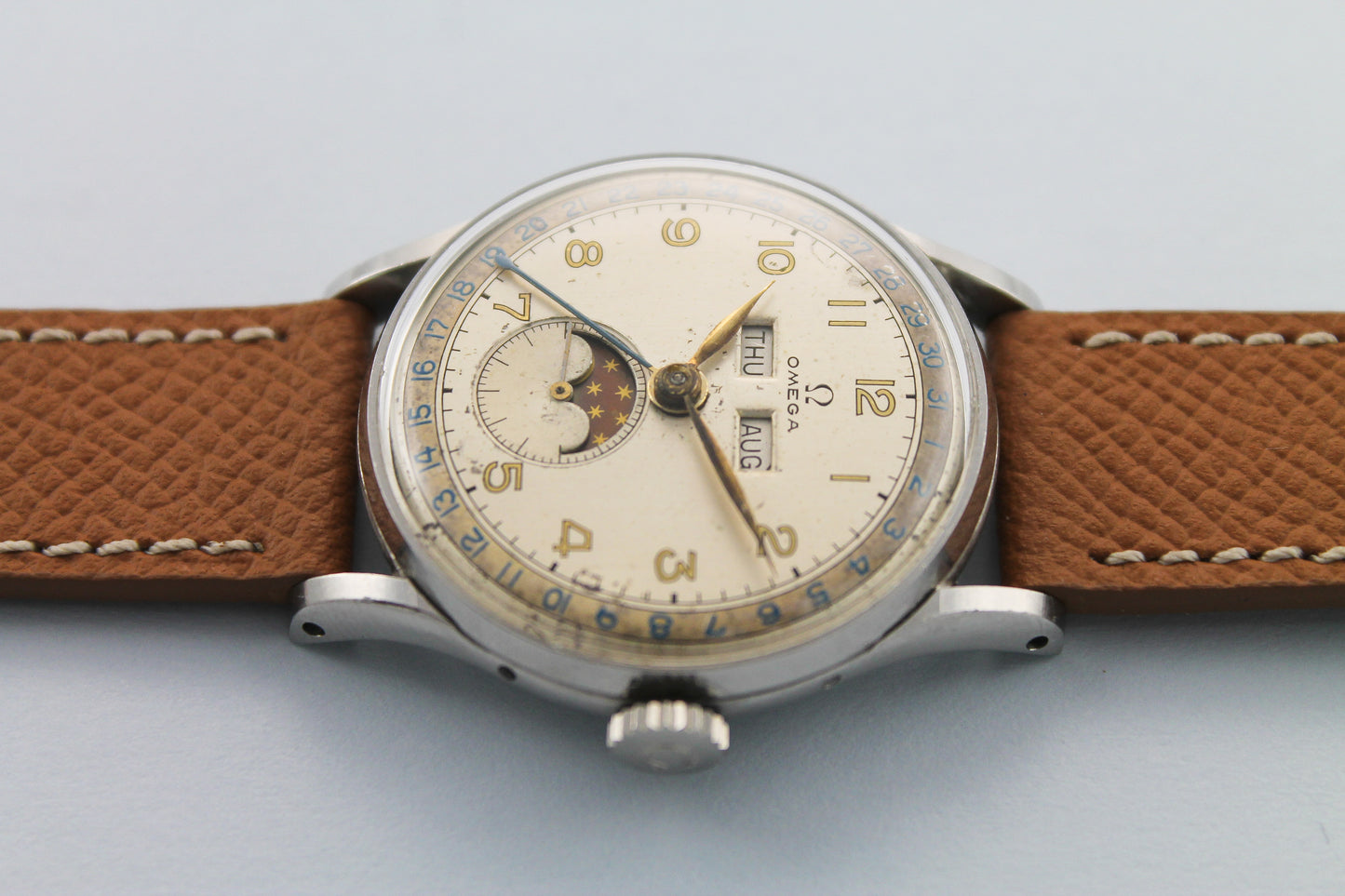 OMEGA Cosmic Triple Calendar Moonphase Ref 2471/1 (1946)