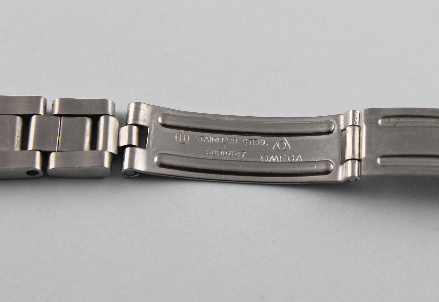 OMEGA Geneve Dynamic Ladies Watch Ref. 566.015  w / original box (1970)