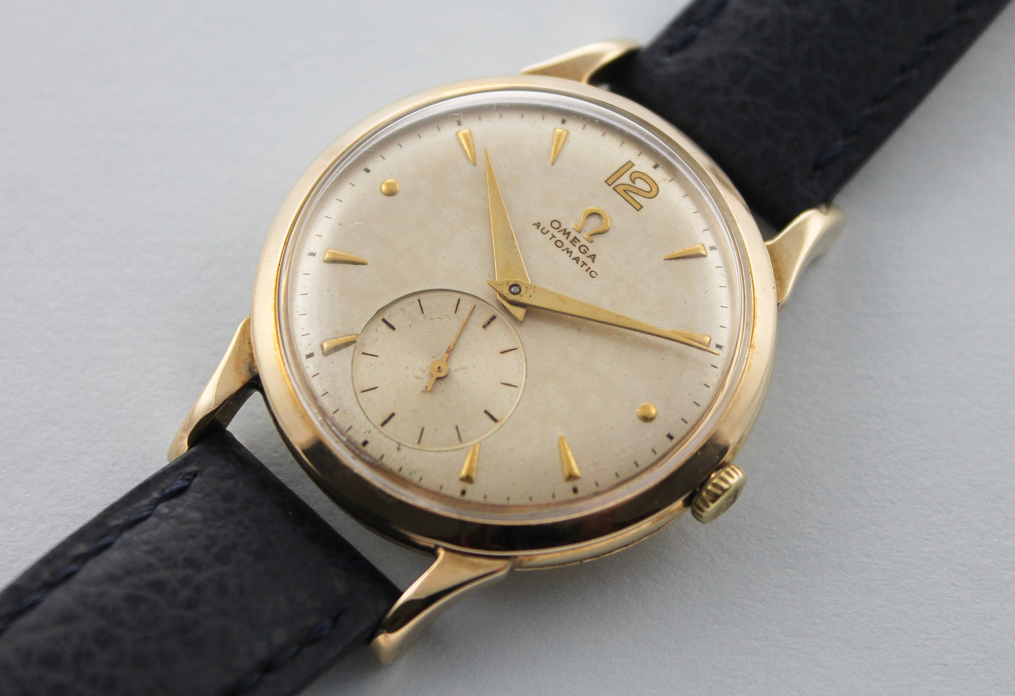 OMEGA 9k Gold Sub Second (1949)