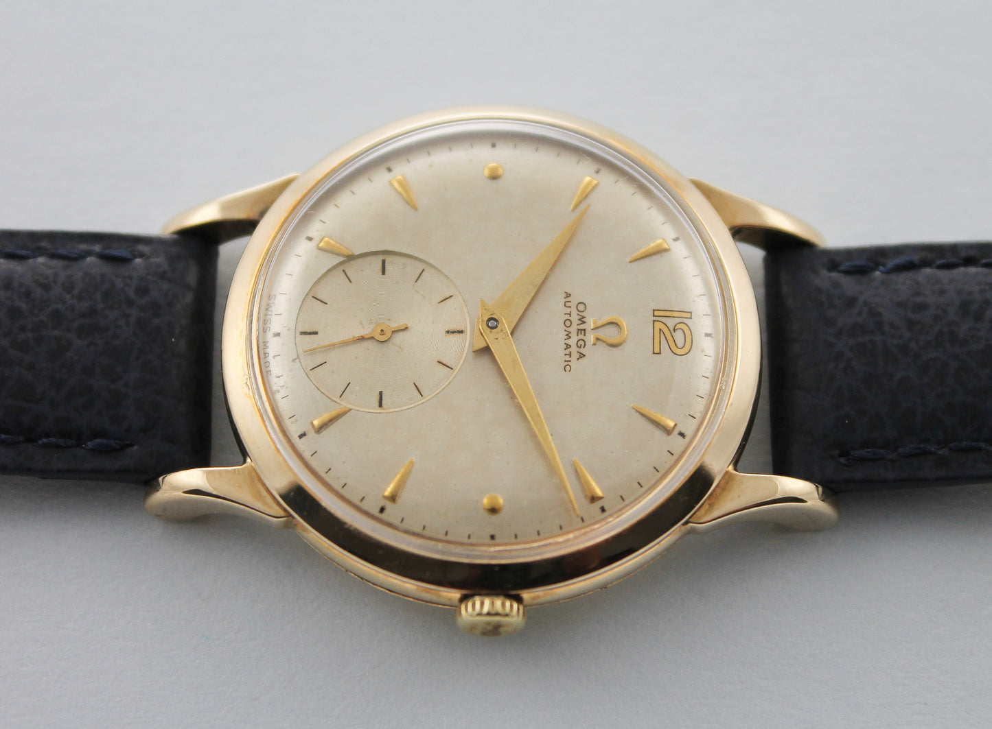 OMEGA 9k Gold Sub Second (1949)