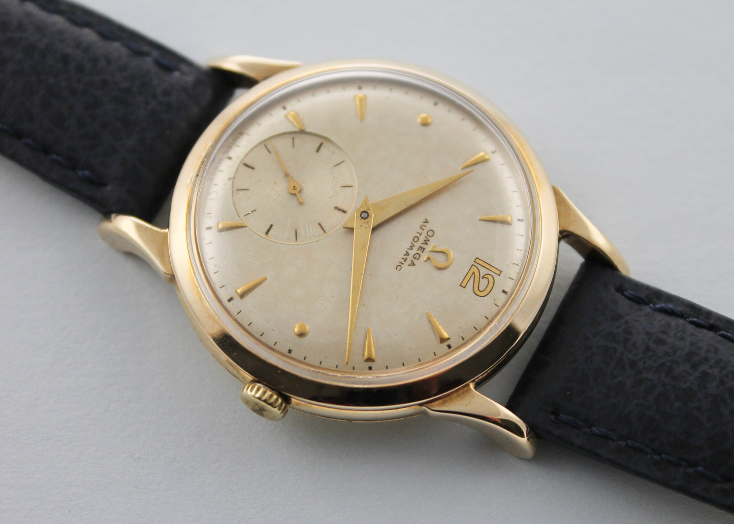 OMEGA 9k Gold Sub Second (1949)