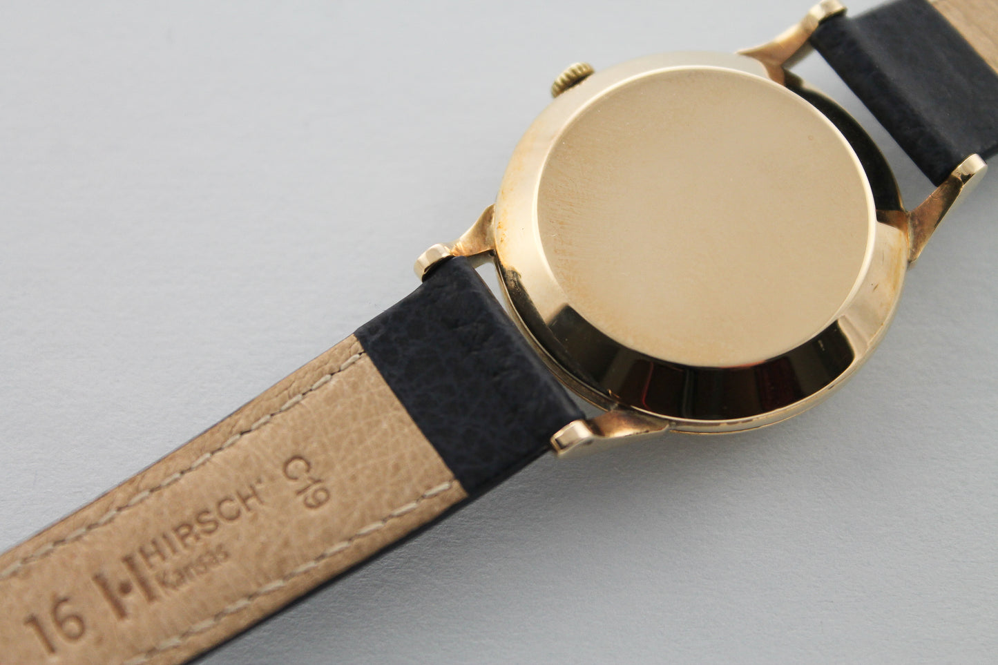 OMEGA 9k Gold Sub Second (1949)