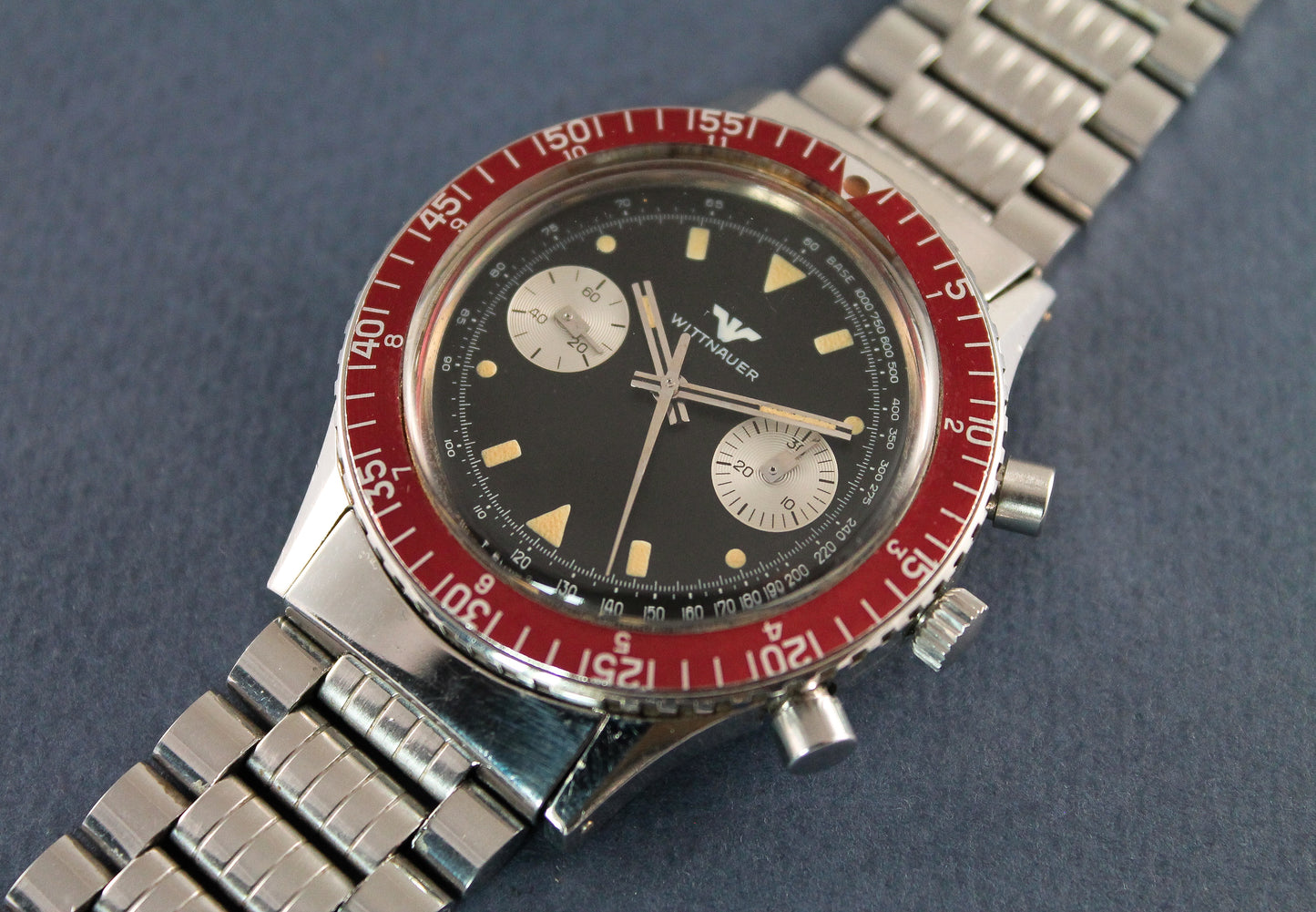 LONGINES WITTNAUER Chronograph Ref 3525 /  14A (c. 1965)