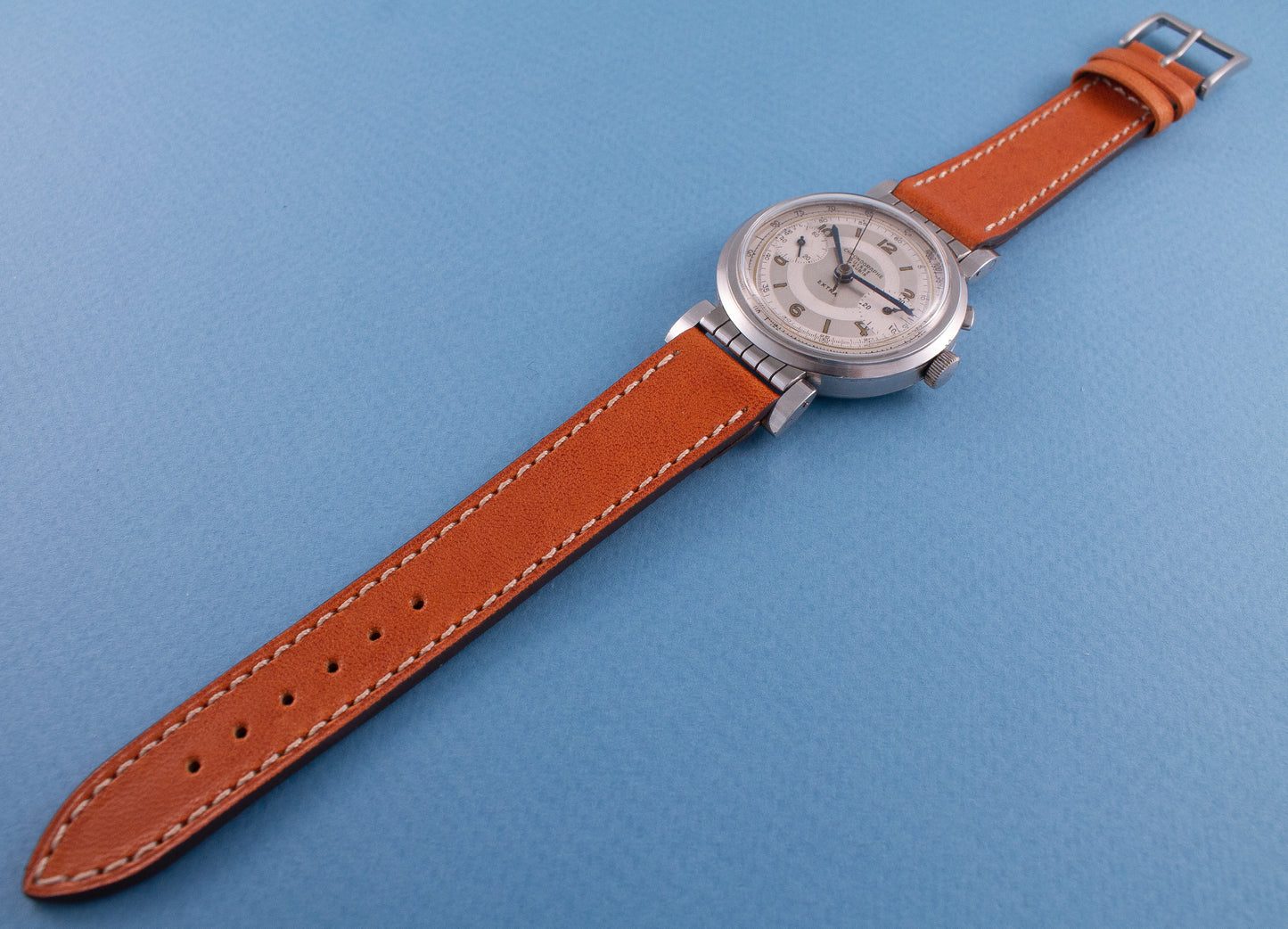 CHRONOGRAPHE SUISSE 2 Register Monopusher Chronograph Flexible Lugs (c. 1930s)